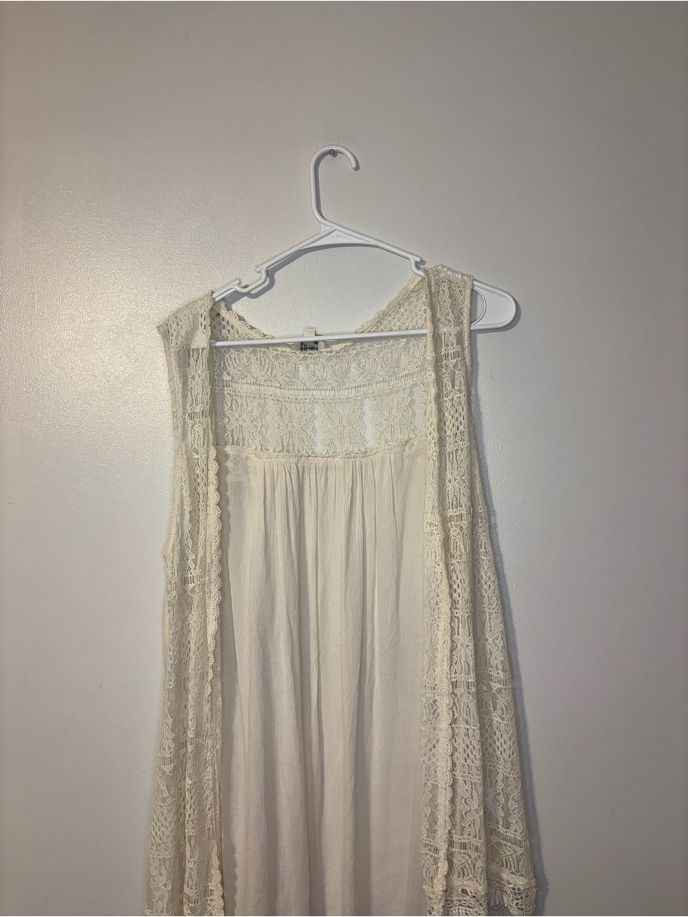 Umgee Cream Lace Trim Tunic Vest